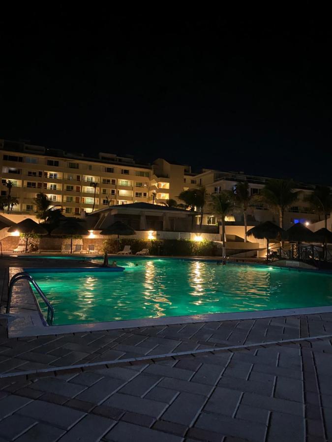 Ocean View Three Bedroom, Three Story Penthouse By The Beach Cancun Dış mekan fotoğraf